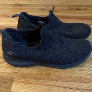 Womens Sketchers slip on